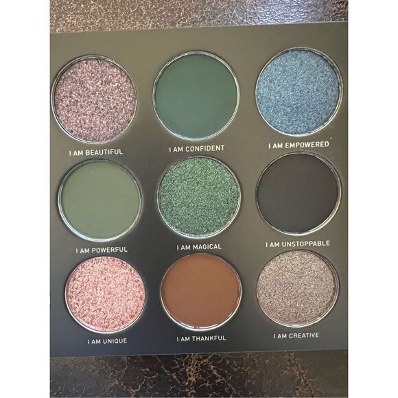 Morphe Ashley strong affirmation magic artistry palette - Picture 5 of 7